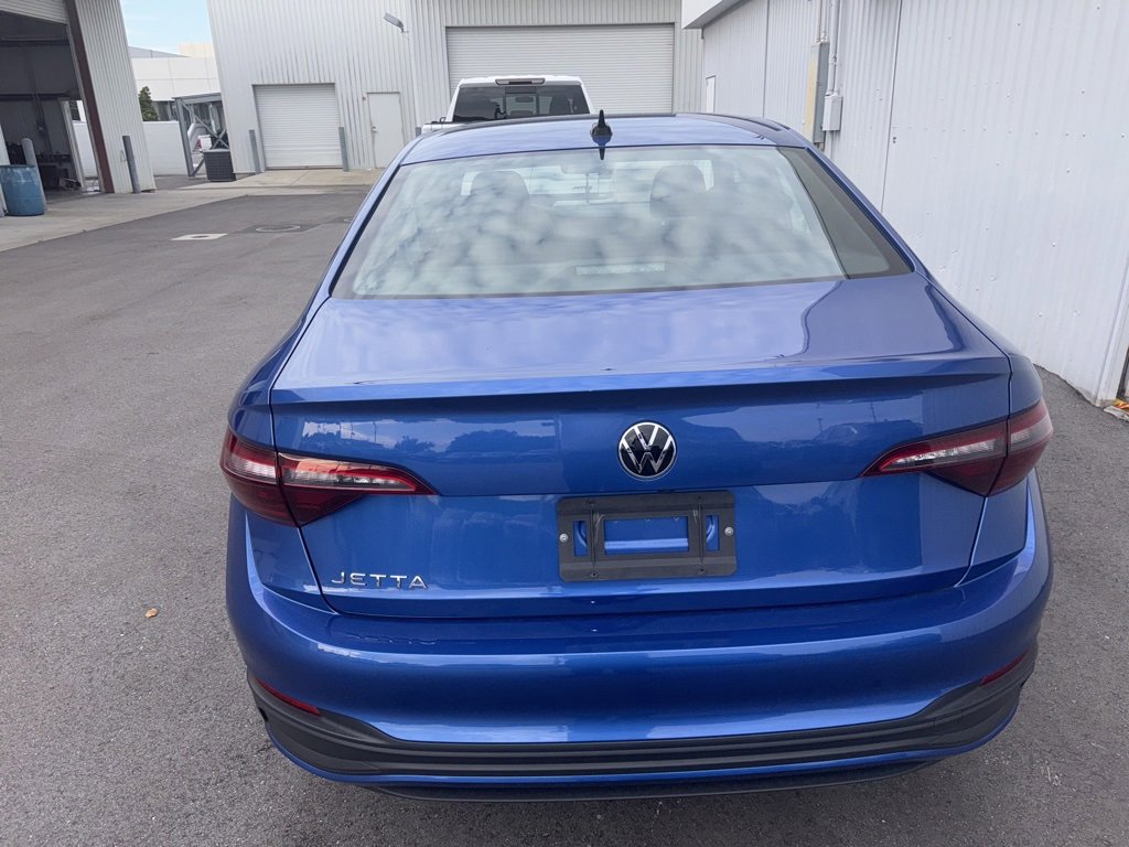 2023 Volkswagen Jetta 1.5T Sport photo 3