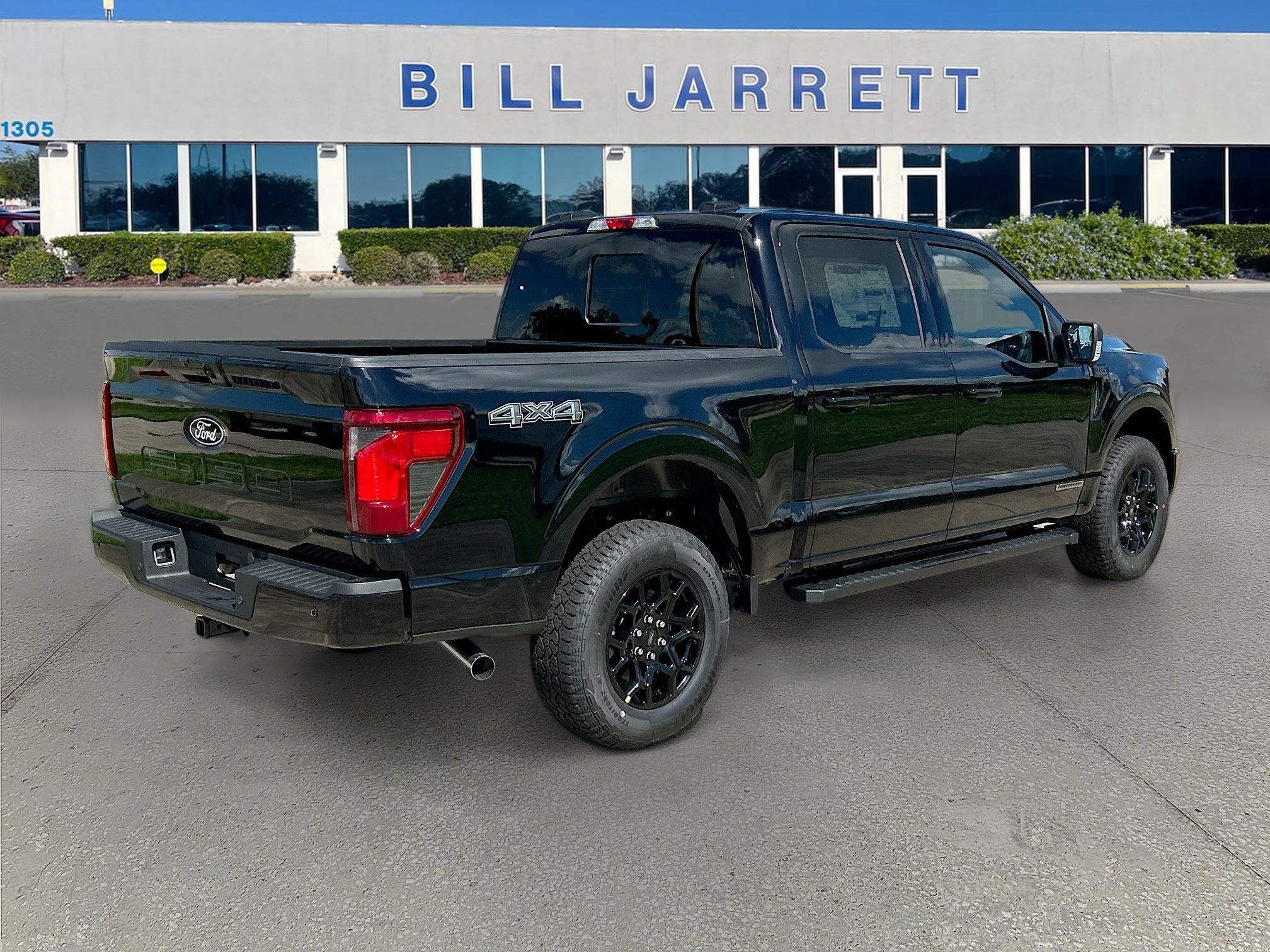 2025 Ford F-150 XLT photo 4