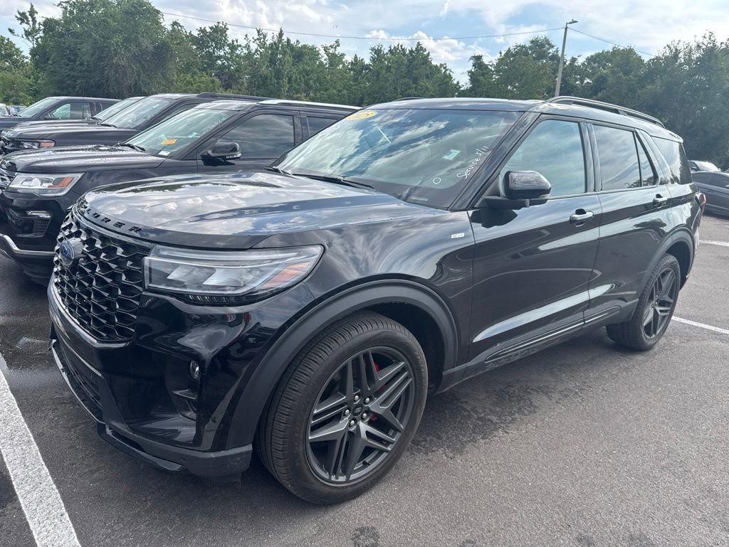 2025 Ford Explorer ST-LINE 4WD (PL535)'s photo