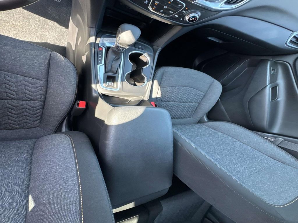 2022 Chevrolet Equinox LT photo 23