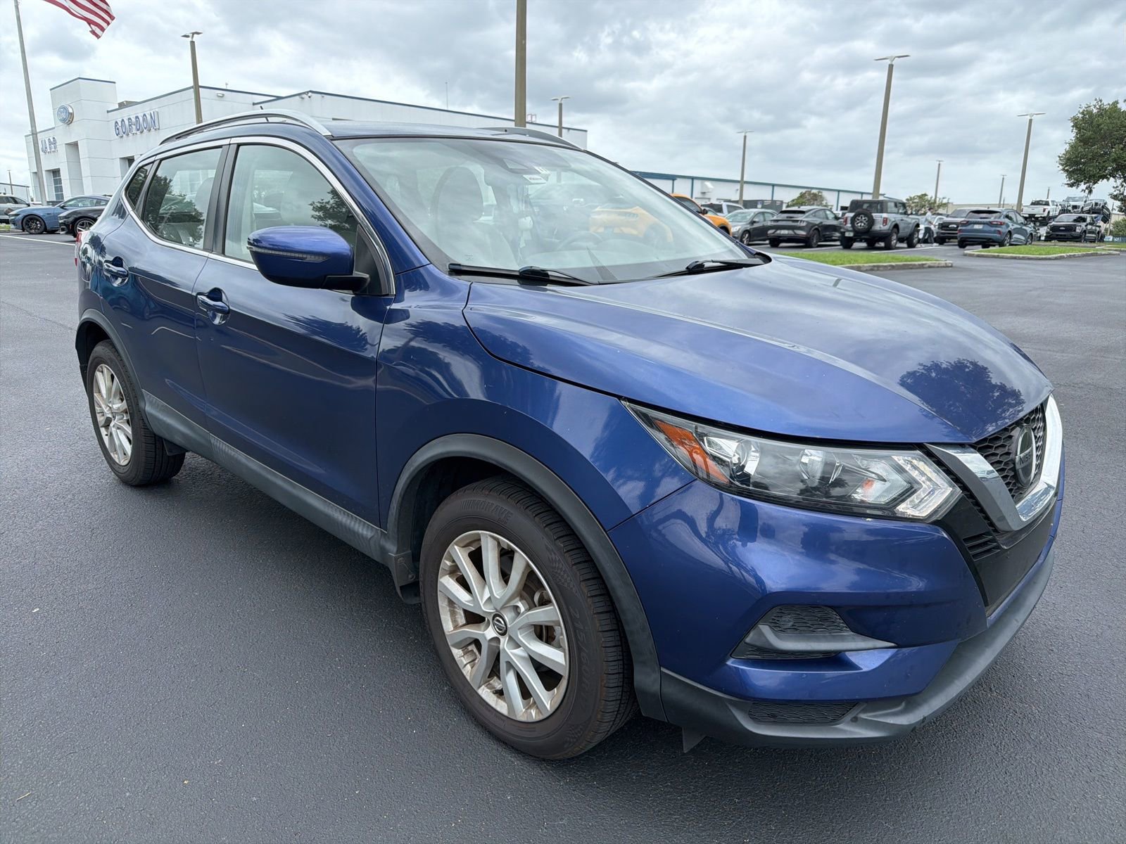 2020 Nissan Rogue Sport SV FWD's photo
