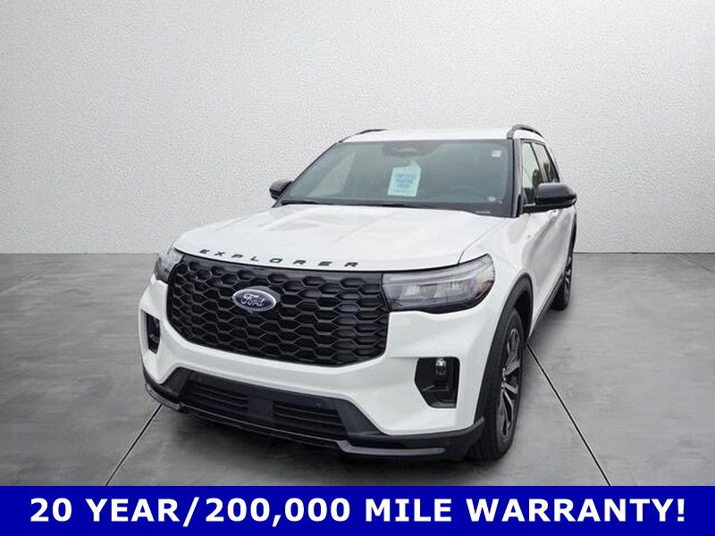 2026 Ford Explorer ST-LINE RWD's photo