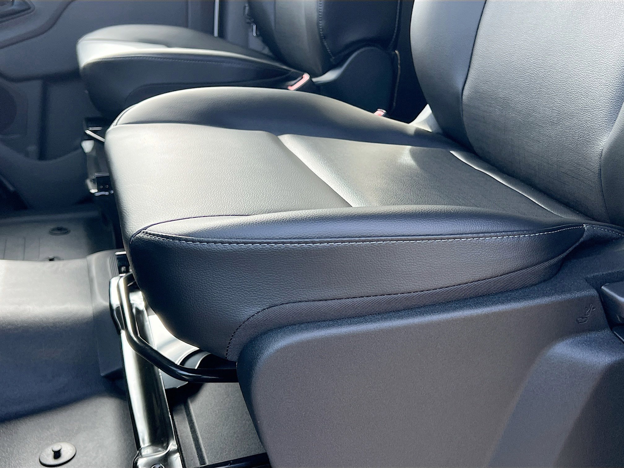2025 Ford Transit Passenger XL photo 2