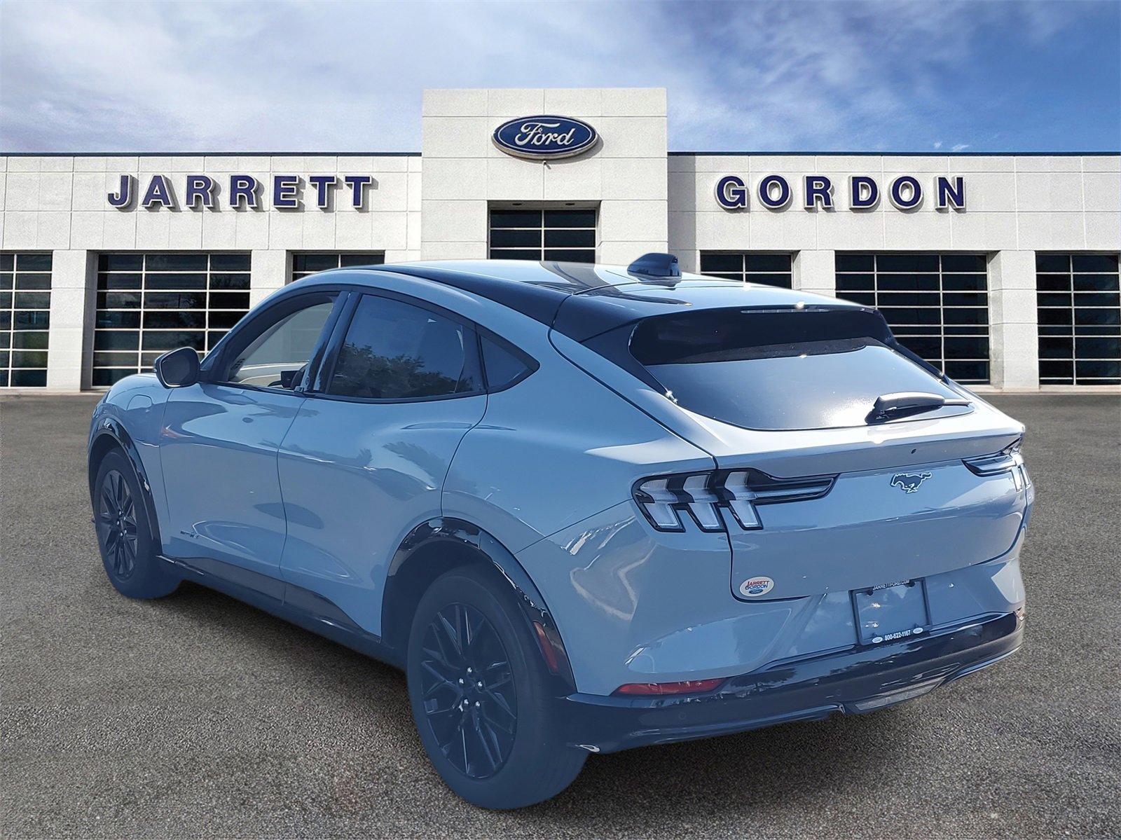 2025 Ford Mustang Mach-E Premium photo 3