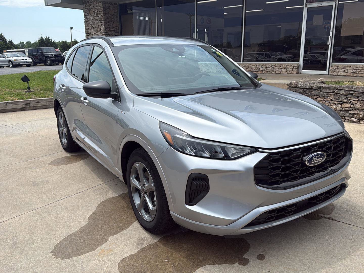 2024 Ford Escape ST-Line FWD's photo