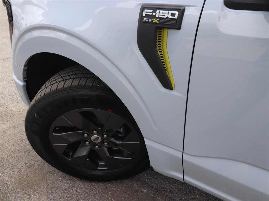 2025 Ford F-150 STX photo 3