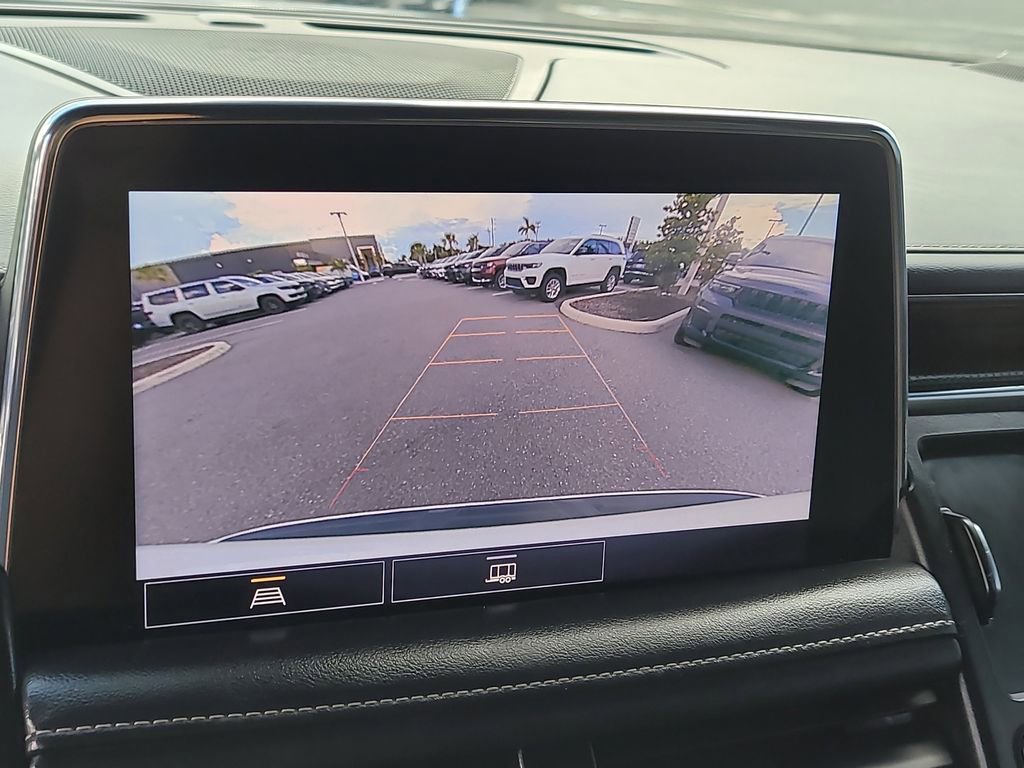 2021 Chevrolet Suburban Premier photo 24