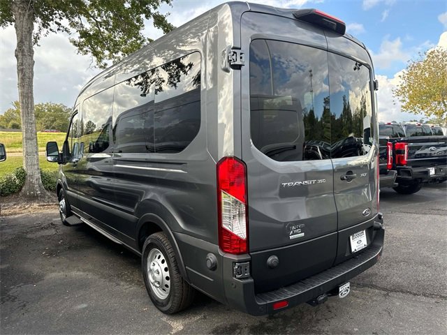 2024 Ford Transit Passenger XLT photo 4
