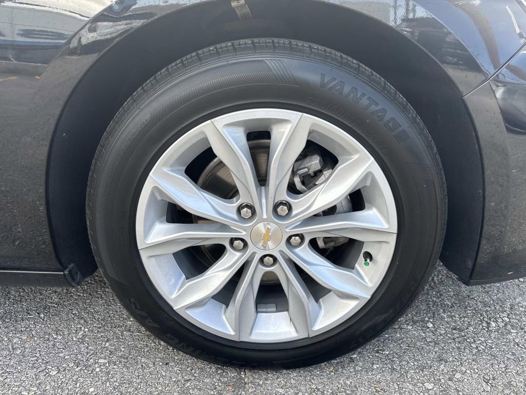 2024 Chevrolet Malibu 1LT photo 4