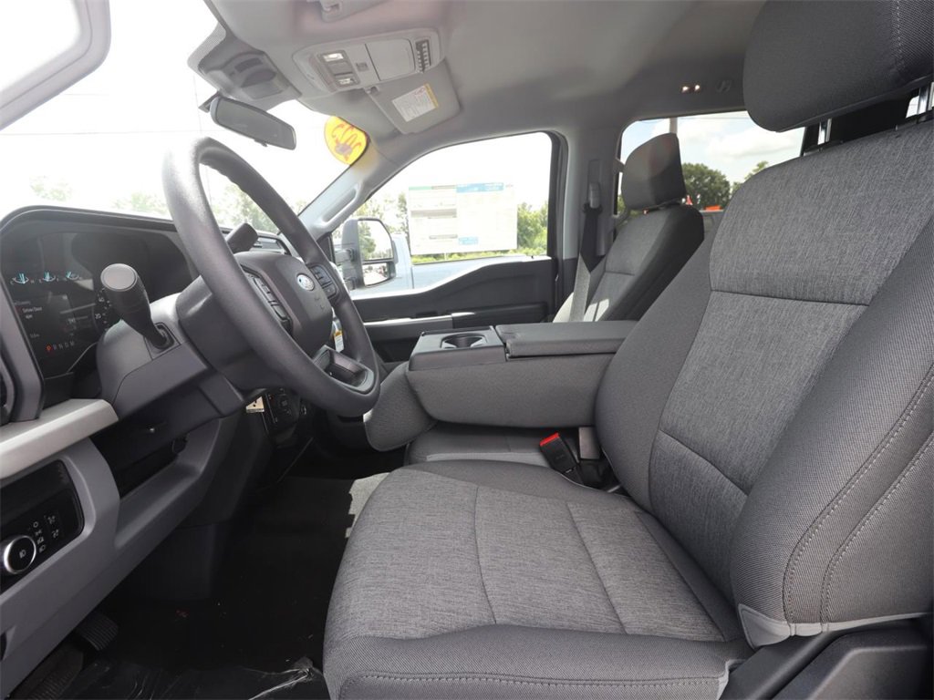 2026 Ford F-250 XL photo 2