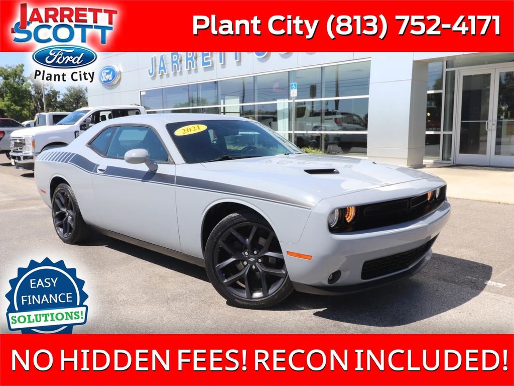 2021 Dodge Challenger SXT Auto's photo