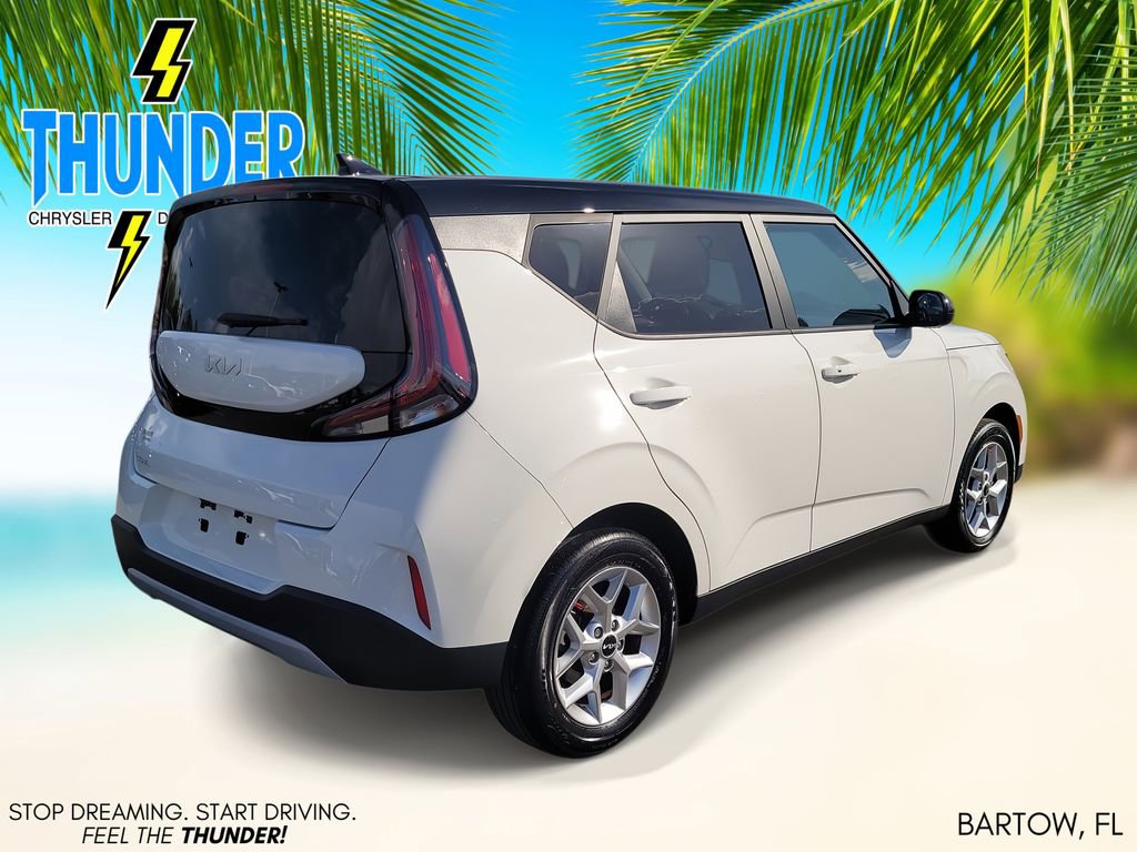 2023 Kia Soul S photo 4