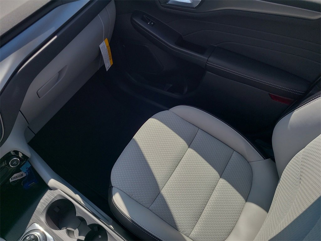 2025 Ford Escape Plug-In Hybrid photo 16