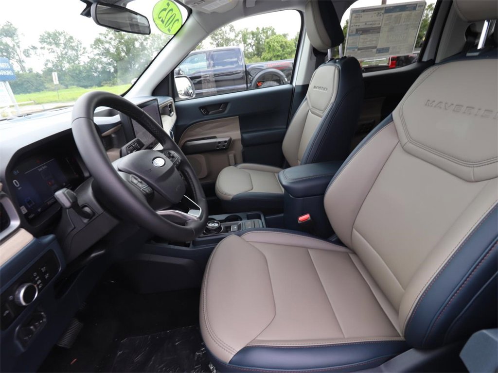 2025 Ford Maverick Lariat photo 2