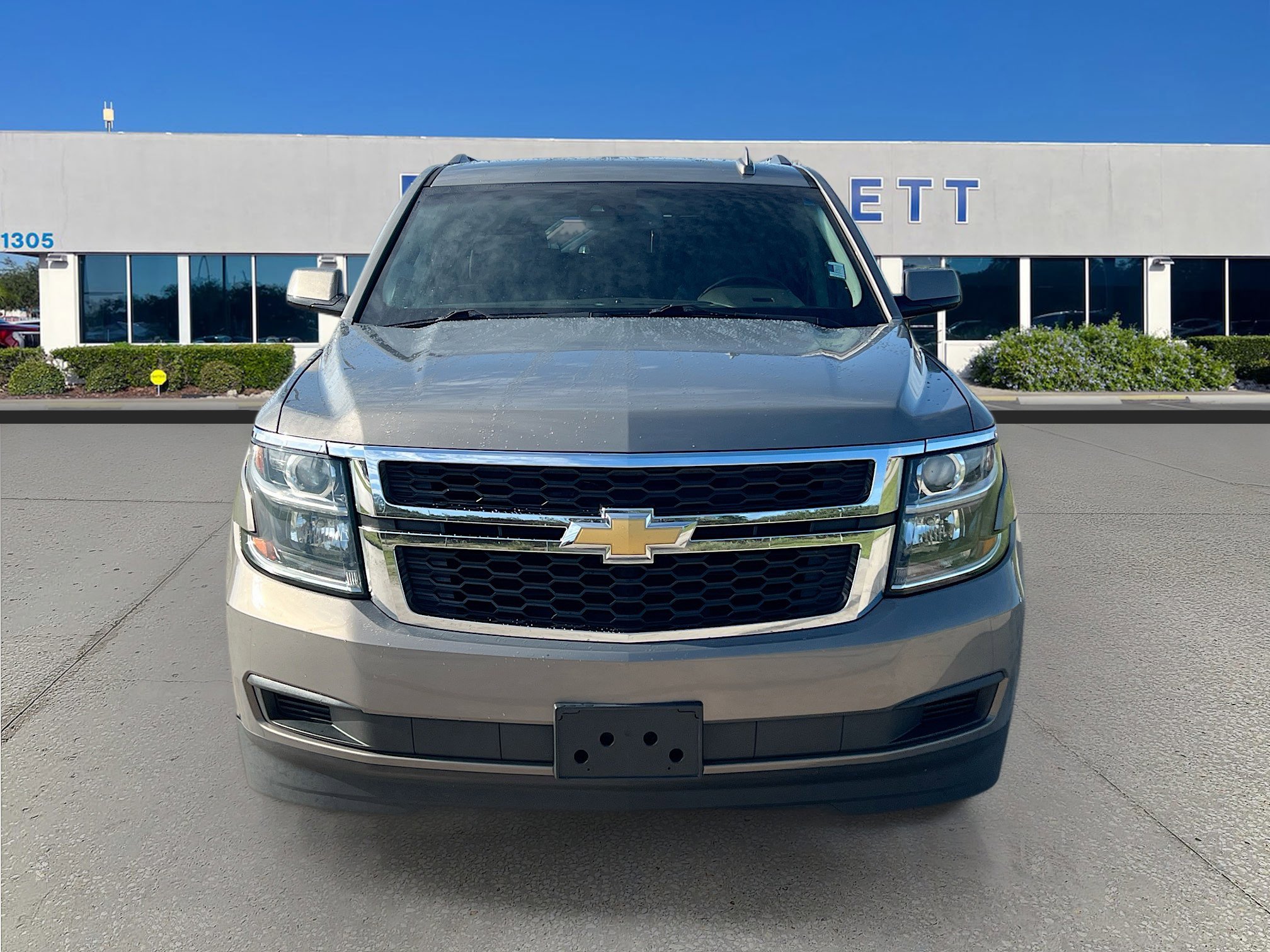 2019 Chevrolet Tahoe LT photo 2