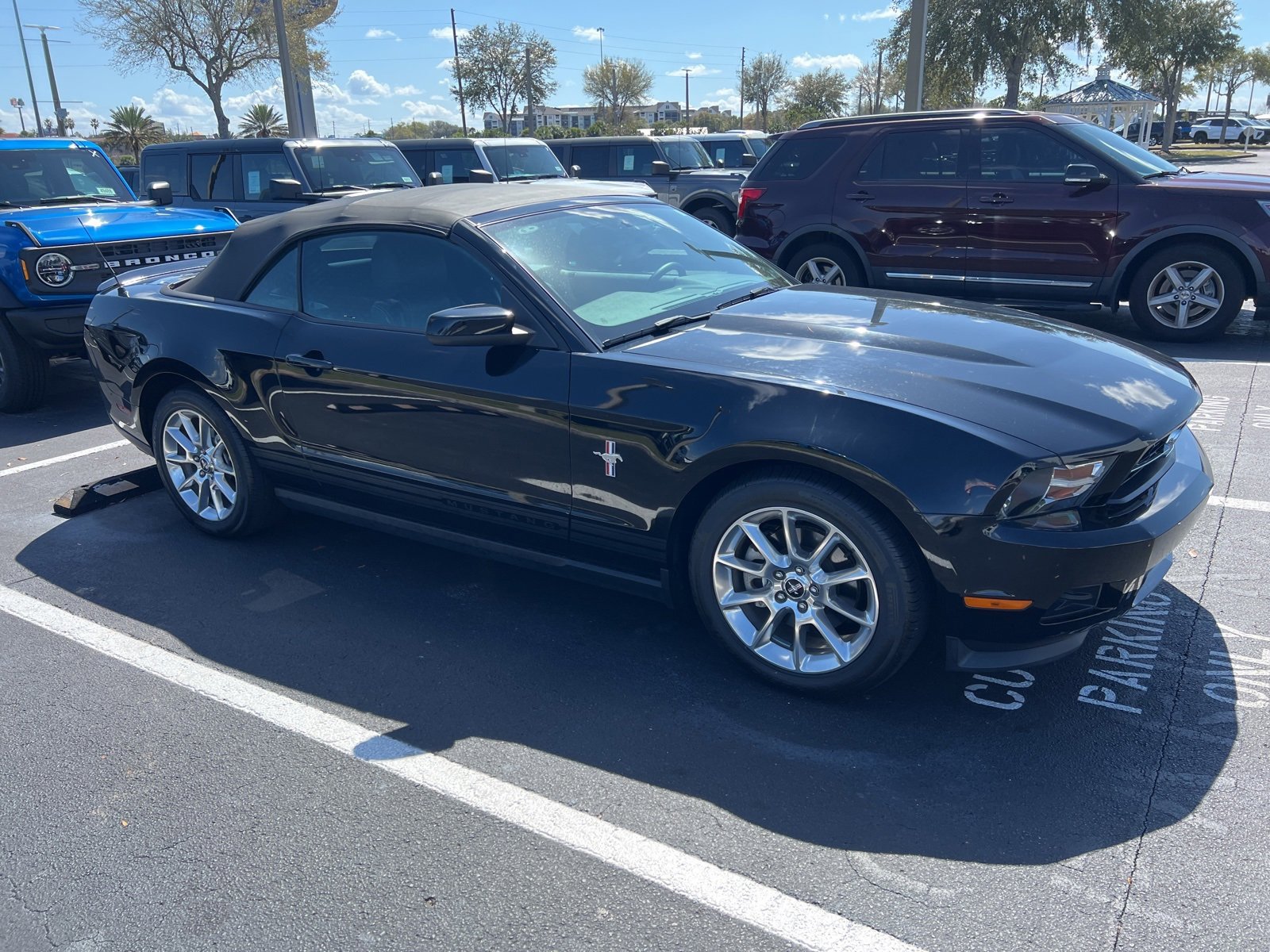 Used 2011 Ford Mustang V6 Premium with VIN 1ZVBP8EM2B5133201 for sale in Davenport, FL