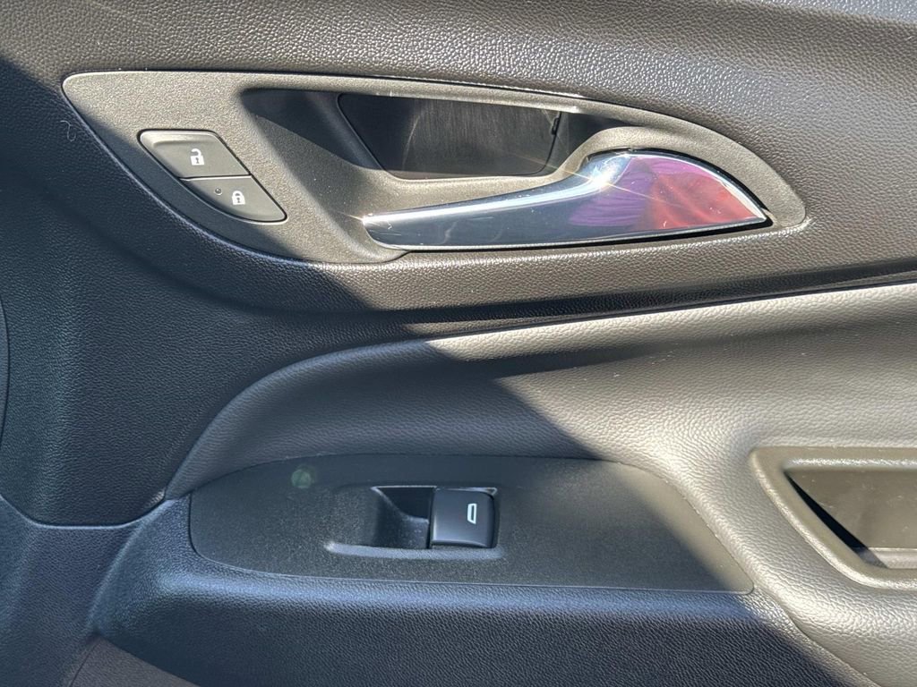 2022 Chevrolet Equinox LT photo 13