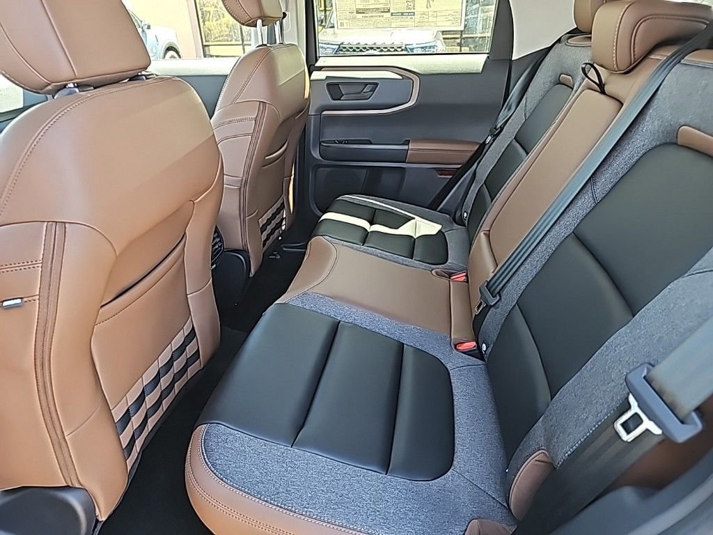 2024 Ford Bronco Sport Outer Banks photo 23