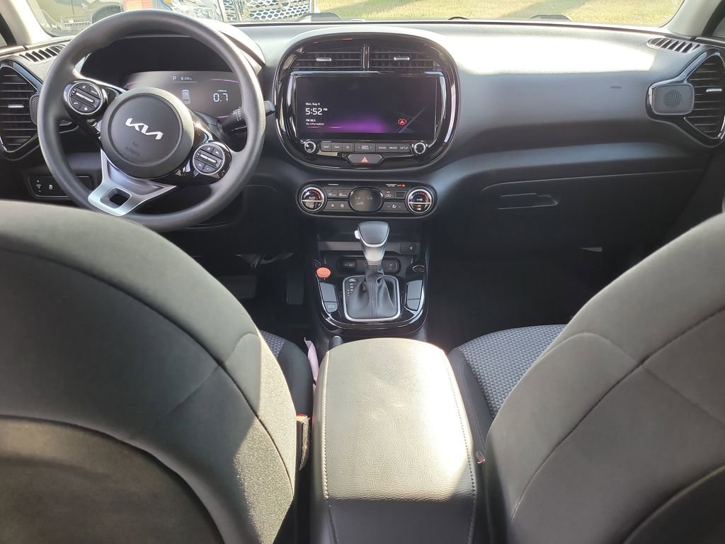 2023 Kia Soul S photo 10