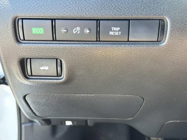 2023 Nissan Sentra SV photo 18