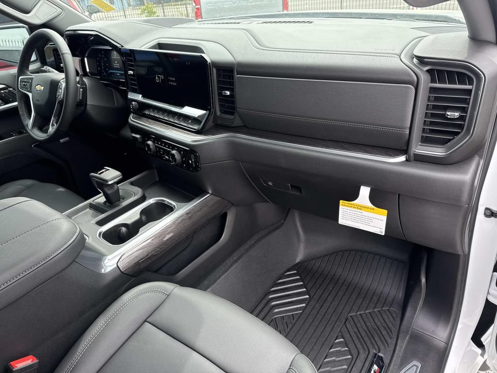 2026 Chevrolet Silverado 1500 LTZ - Photo 14