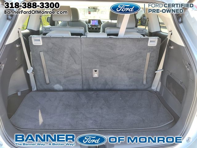 2024 Toyota Highlander LE photo 4
