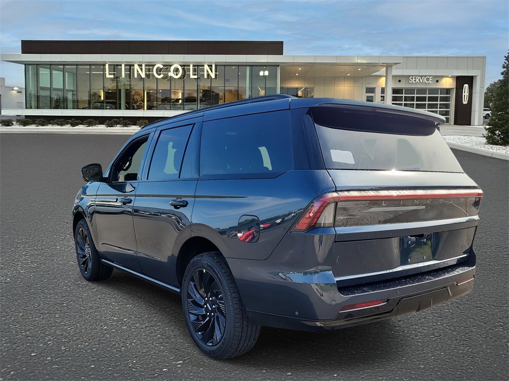 2025 Lincoln Navigator Reserve photo 3