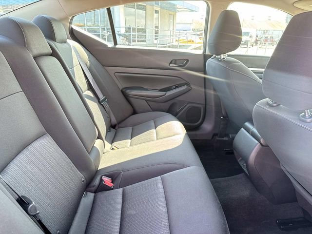 2023 Nissan Altima 2.5 SV photo 9