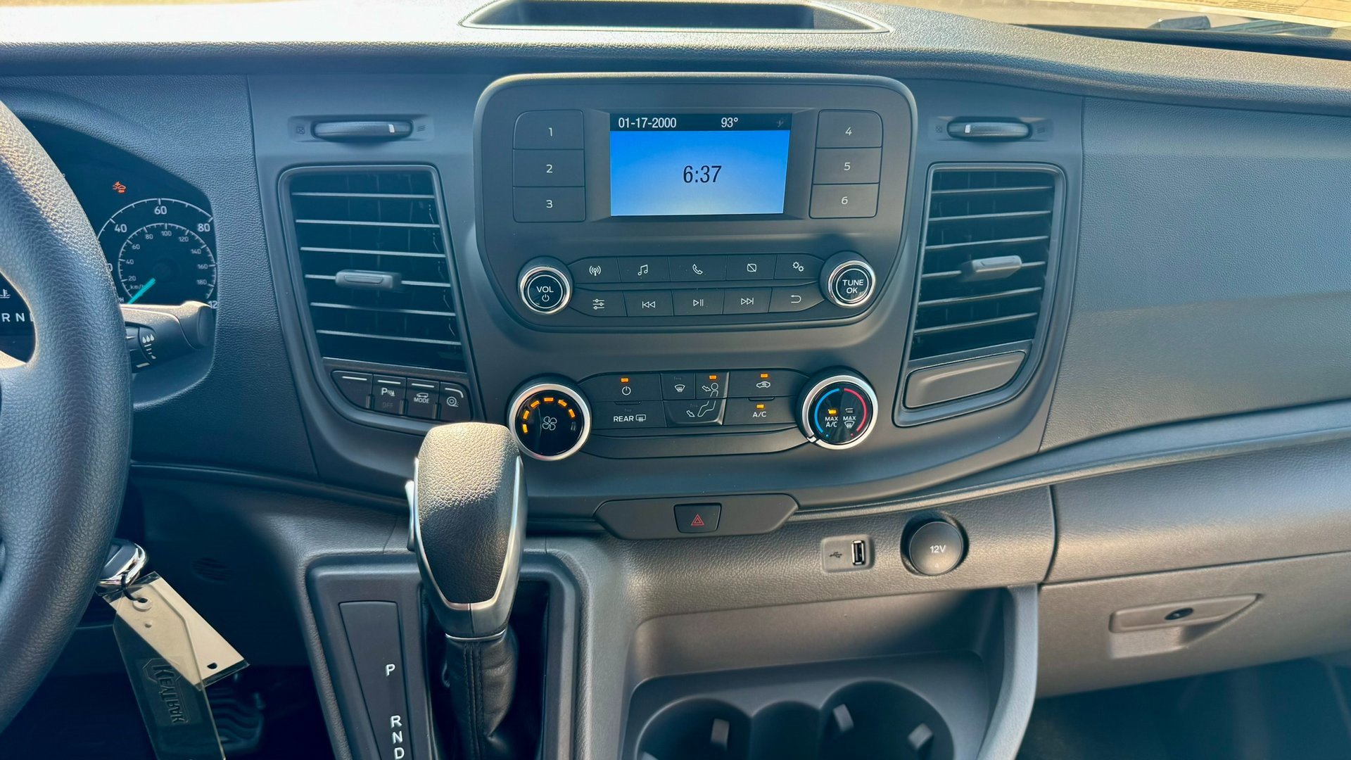 2025 Ford Transit photo 12
