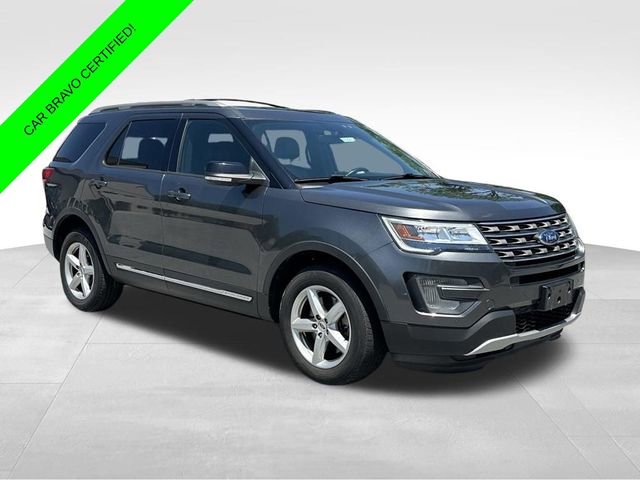 2017 Ford Explorer XLT 4WD's photo