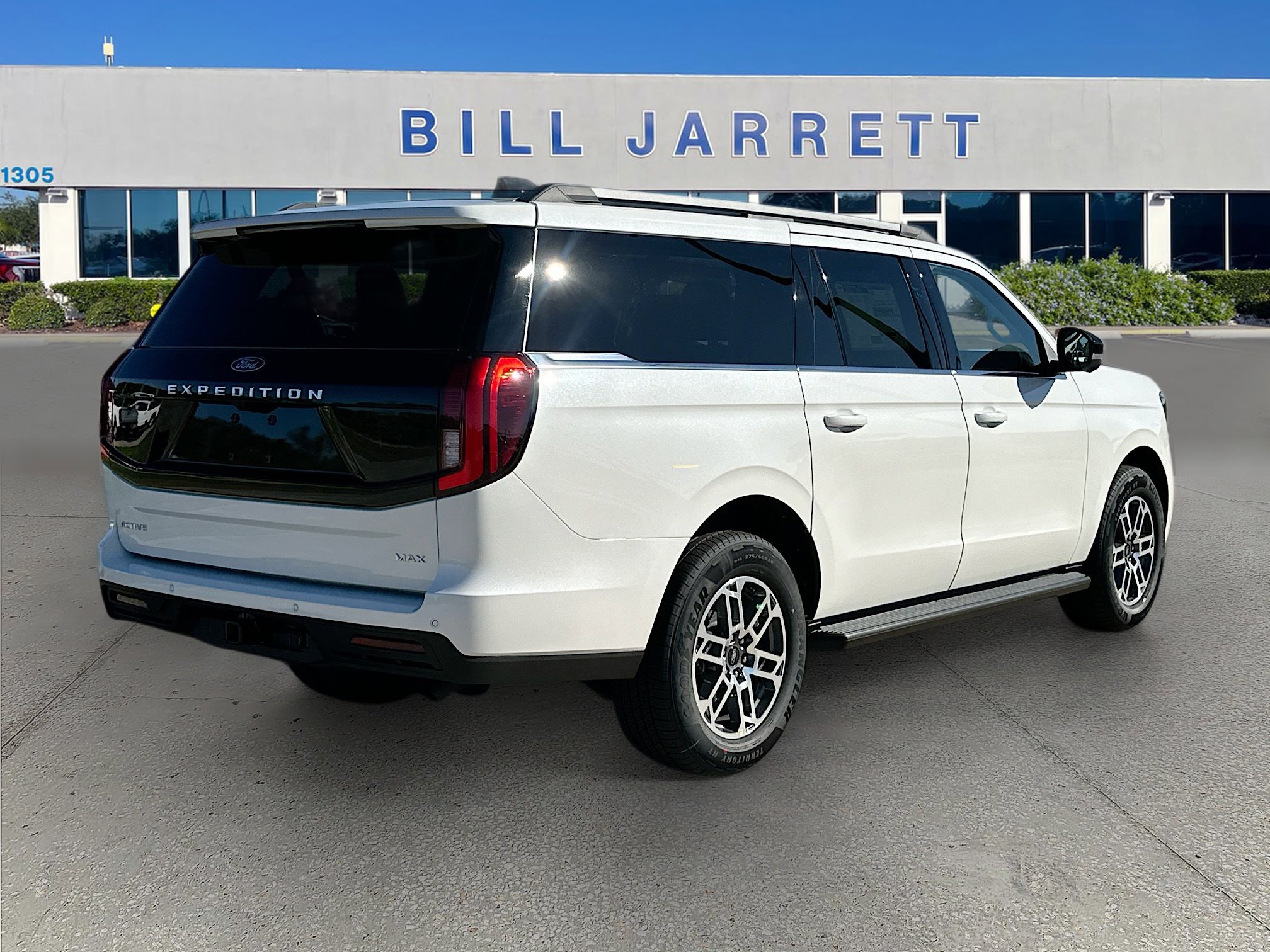 2025 Ford Expedition MAX photo 4