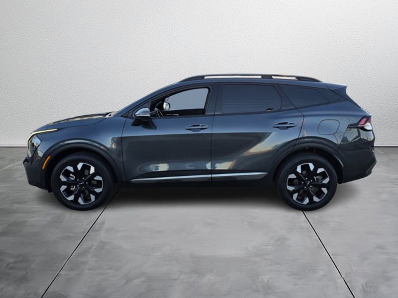 2023 Kia Sportage X-Line photo 3