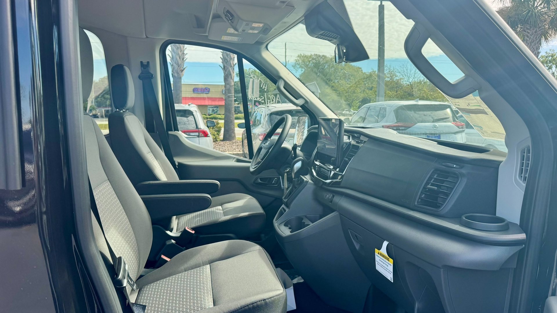 2025 Ford Transit photo 4