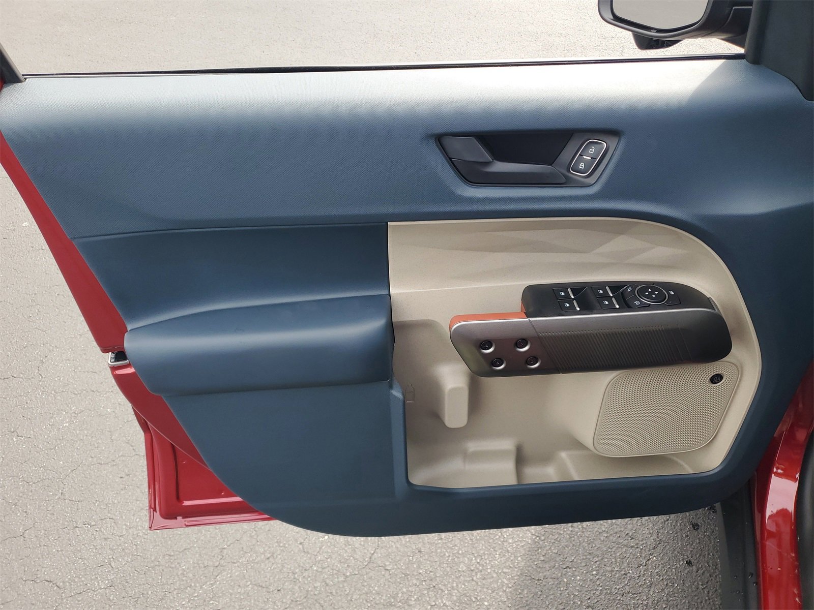2025 Ford Maverick Lariat photo 12