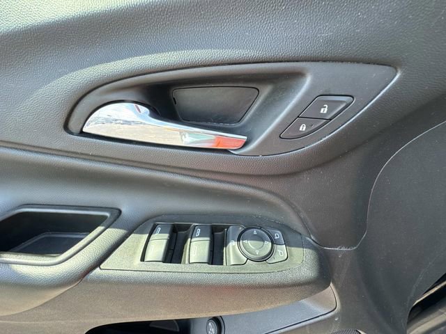 2023 Chevrolet Equinox LT photo 13