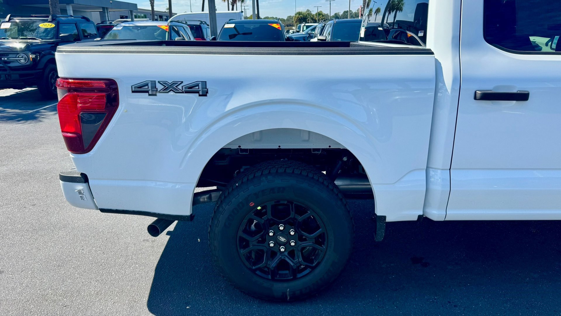 2025 Ford F-150 STX photo 4