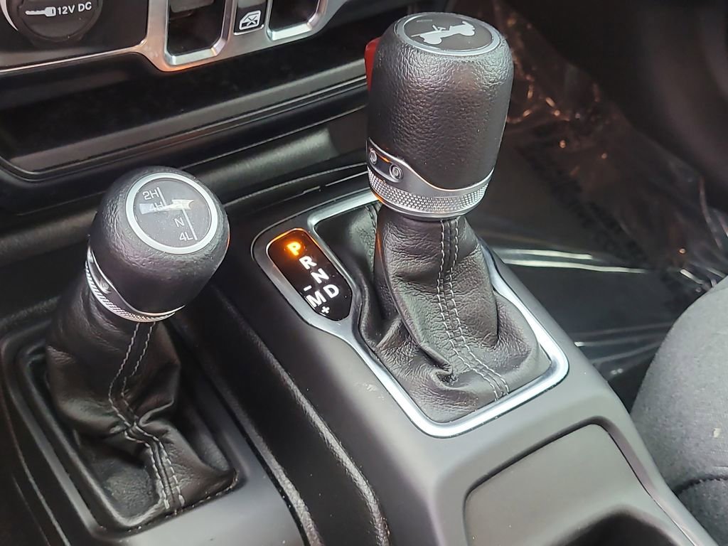 2024 Jeep Wrangler Sport S photo 21