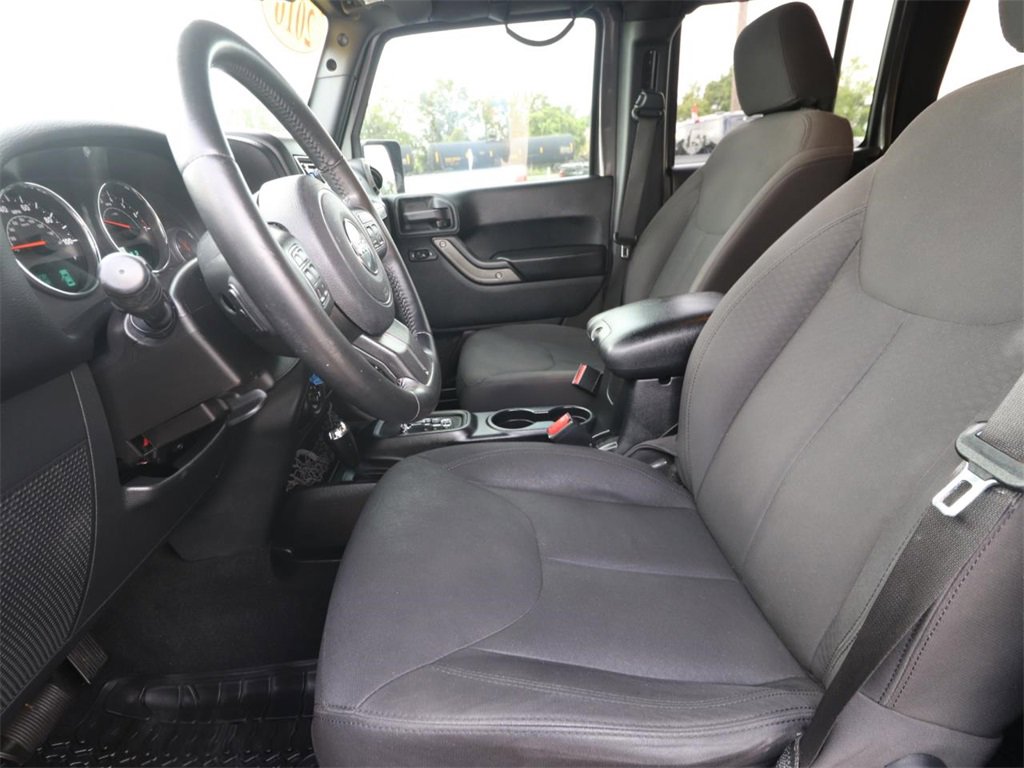 2016 Jeep Wrangler Unlimited Sport photo 2