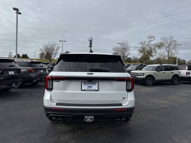 2026 Ford Explorer ST - Photo 6