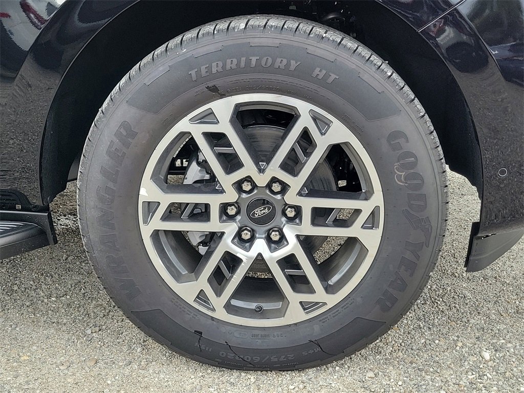 2025 Ford Expedition MAX photo 4