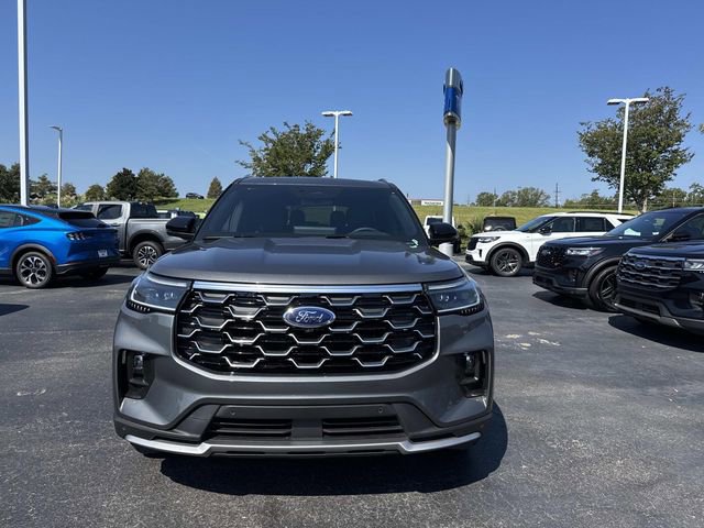 2025 Ford Explorer Platinum photo 2
