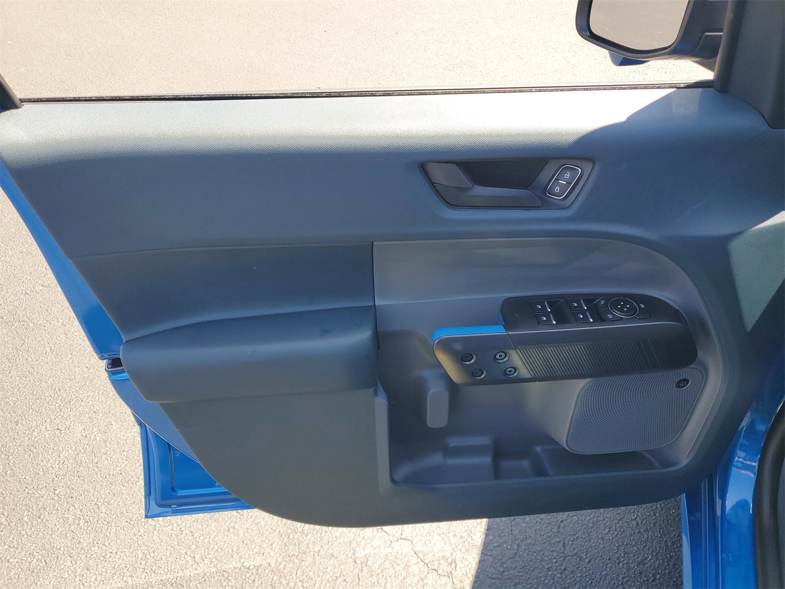 2025 Ford Maverick photo 11