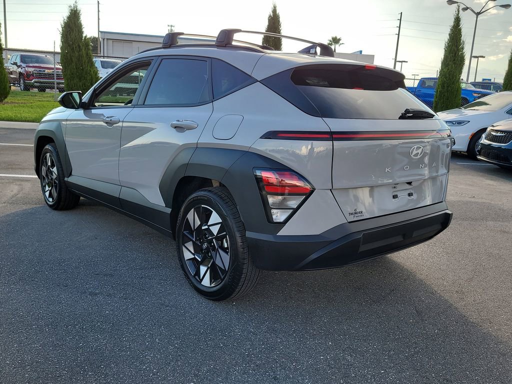 2025 Hyundai Kona SEL photo 2