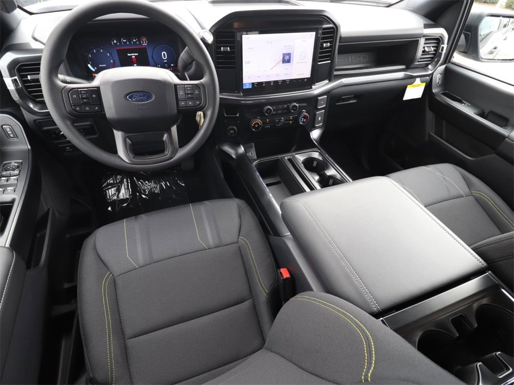 2025 Ford F-150 STX photo 4
