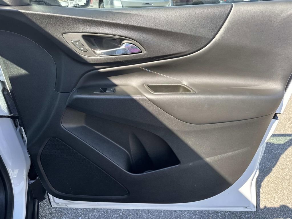 2022 Chevrolet Equinox LT photo 12