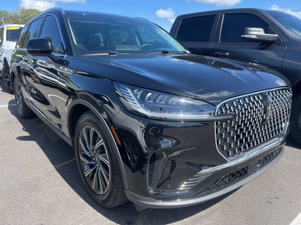 2025 Lincoln Aviator Premiere RWD's photo
