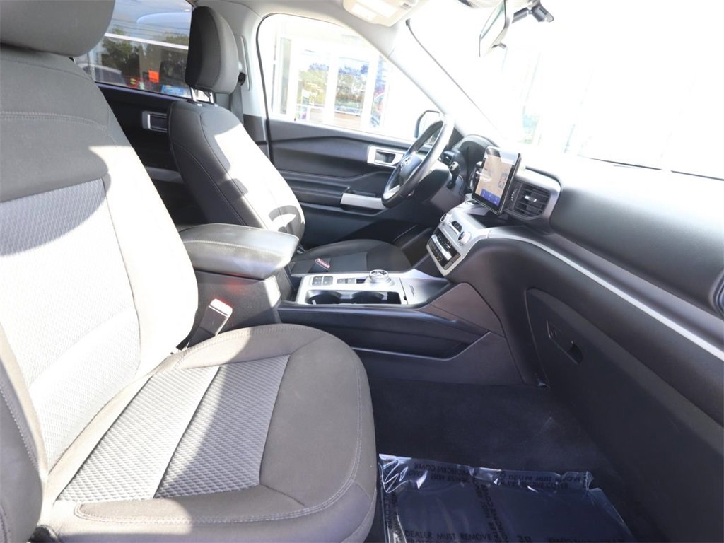2022 Ford Explorer XLT photo 11