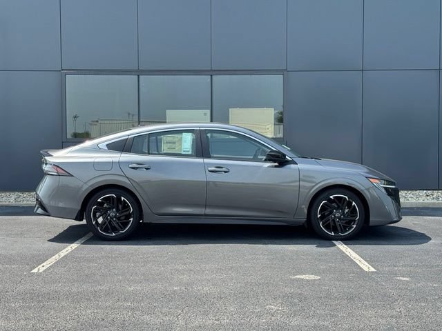 2026 Nissan Sentra SR - Photo 9
