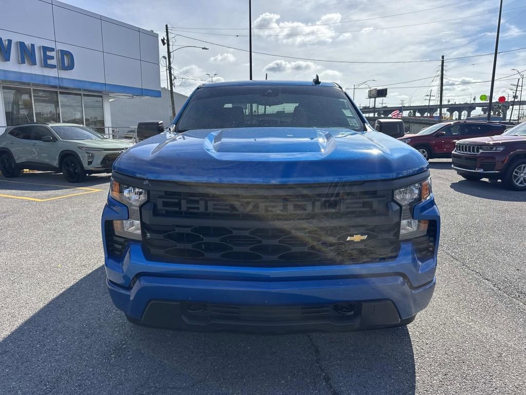 2024 Chevrolet Silverado 1500 Custom photo 2