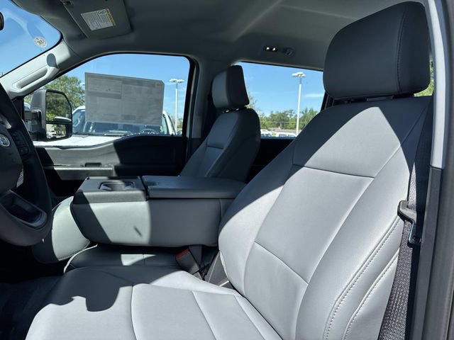 2025 Ford F-350 XL photo 6